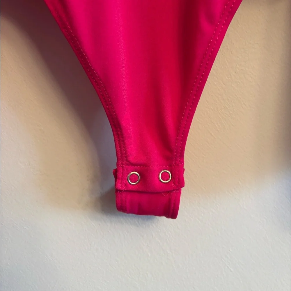 Express Long Sleeve Houndstooth Bodysuit - Picture 6 of 10